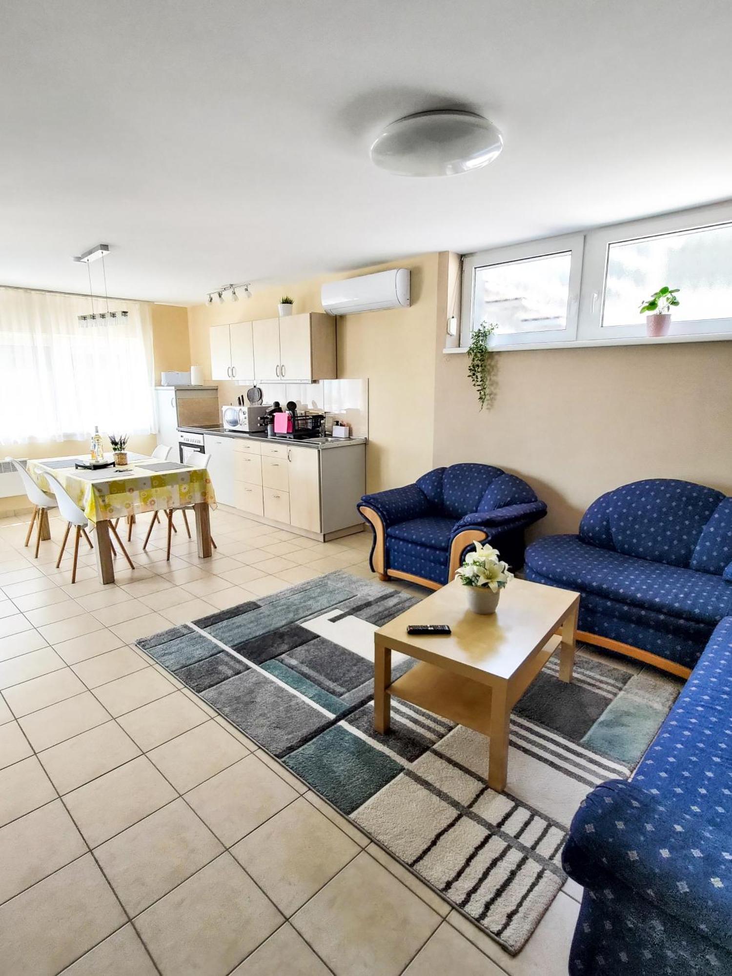 Fuegefa Apartman Balatonalmádi エクステリア 写真